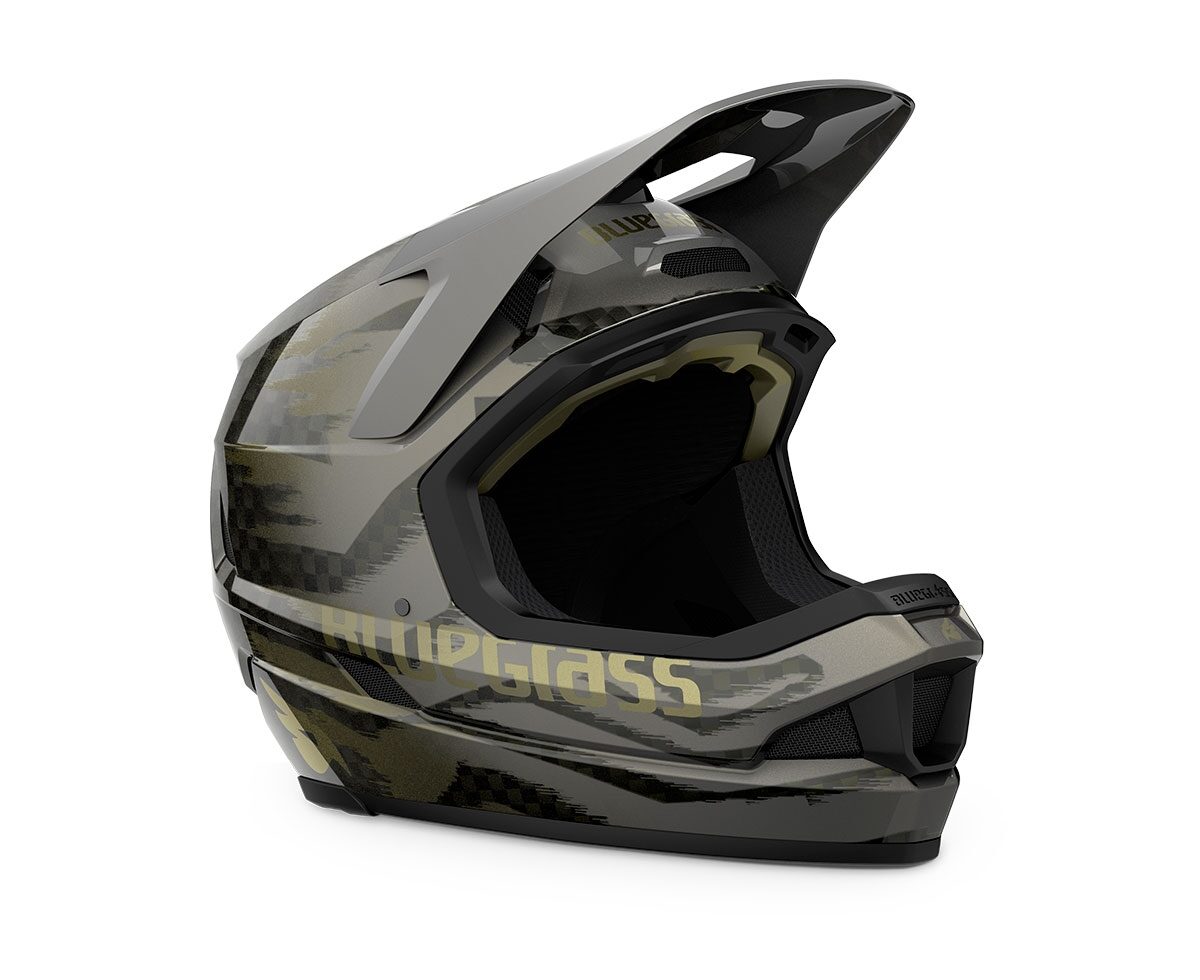 Casco integrale Bluegrass Legit Carbon MIPS grigio opaco con grafiche e mentoniera, visto di tre quarti su fondo bianco